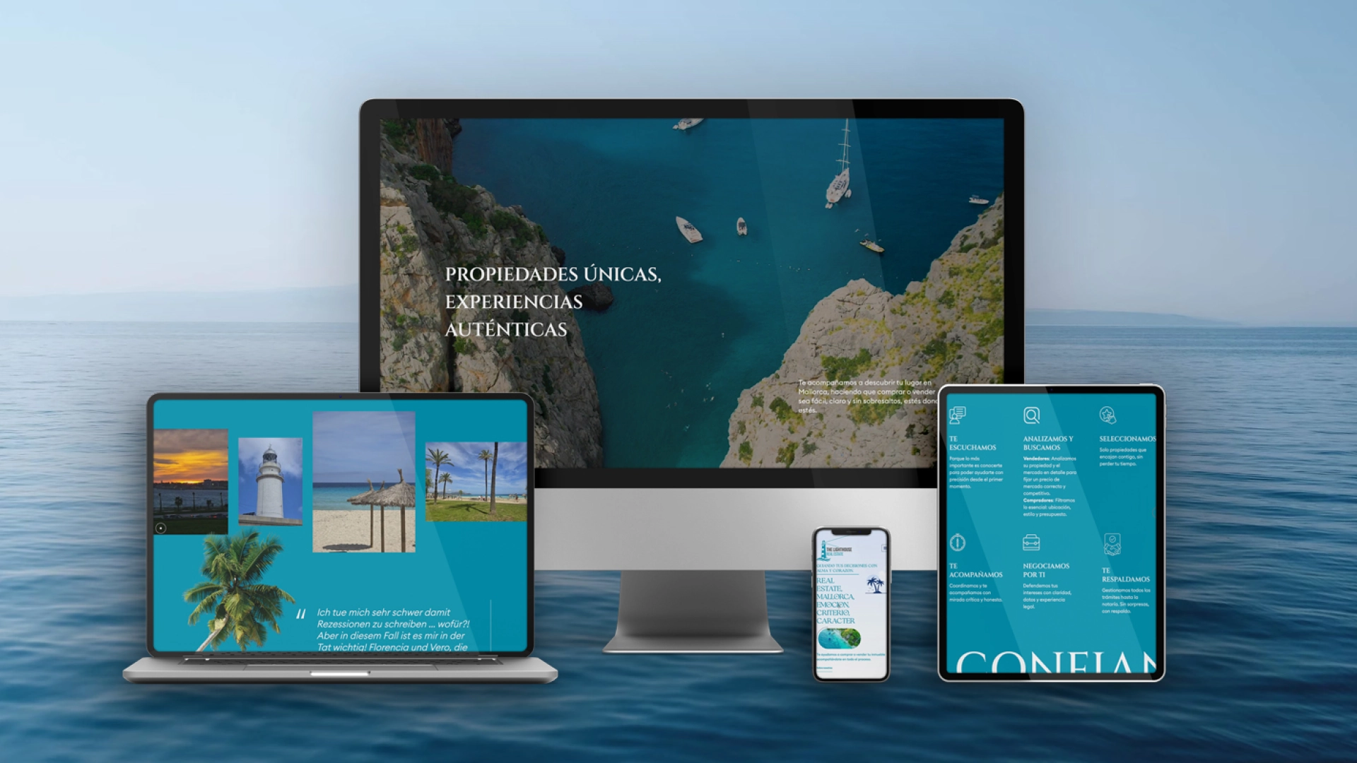 Dispositivos mostrando web inmobiliaria junto al mar